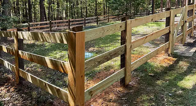 3-board-wood-fence-mobile-version