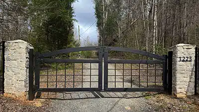 automatic-driveway-gate-installation-ellijay-ga.jpg - North Georgia Fence Co. automatic-driveway-gate-installation-ellijay-ga.jpg